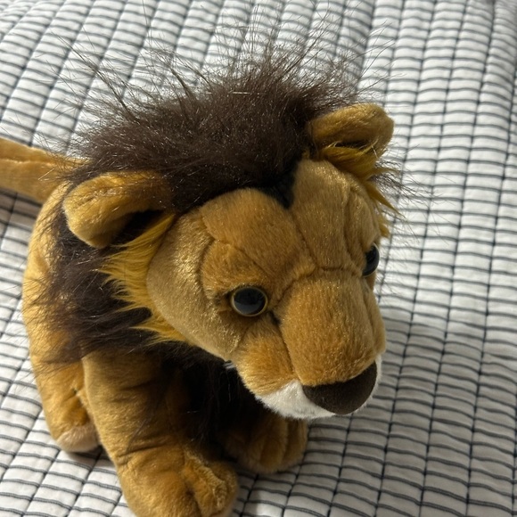 Cuddly Tan Lion Plush Toy - Picture 3 of 6